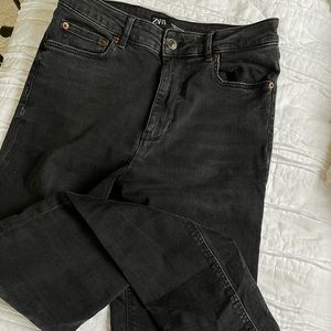 ZARA BLACK DENIM SKINNY JEANS - HIGH WAISTED